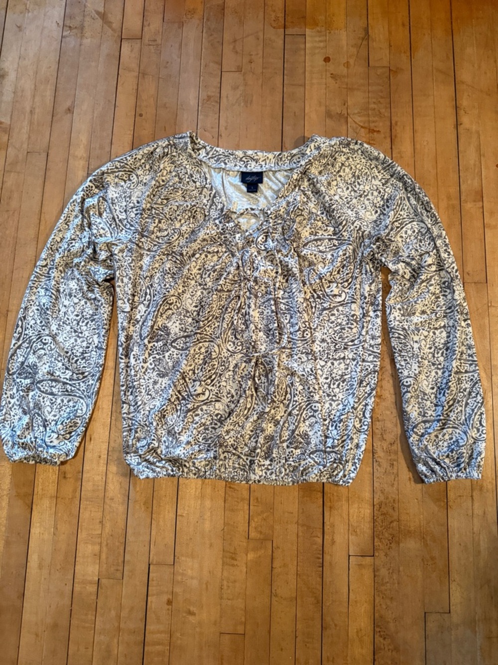 Daytrip Neutral Paisley Tie-Front V-Neck Blouse in Cream & Brown